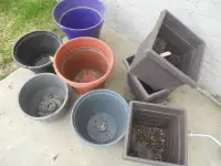 3 SQUARE AND 5 ROUND FLOWER POTS