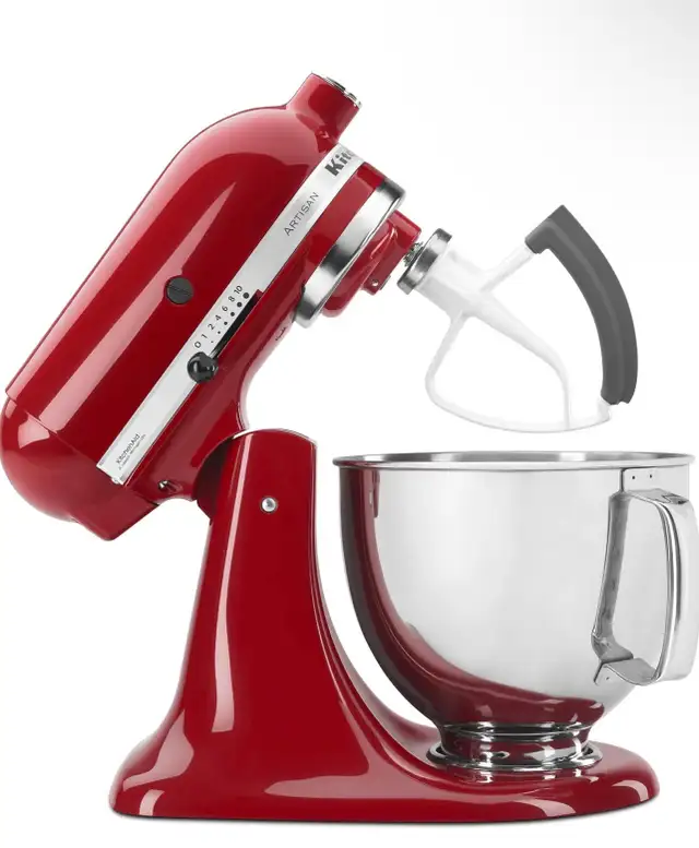 KitchenAid 5-Quart Stand Mixer with 3 Types of Beaters in Processors, Blenders & Juicers in City of Toronto - Image 4