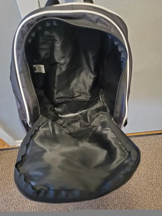 Diadora Thermos  in Other in Mississauga / Peel Region - Image 6