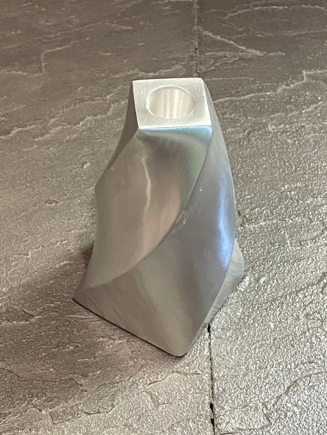 Partylite ~ Set of 3 ~ Phoenix Taper Candle Holders in Home Décor & Accents in Red Deer - Image 7