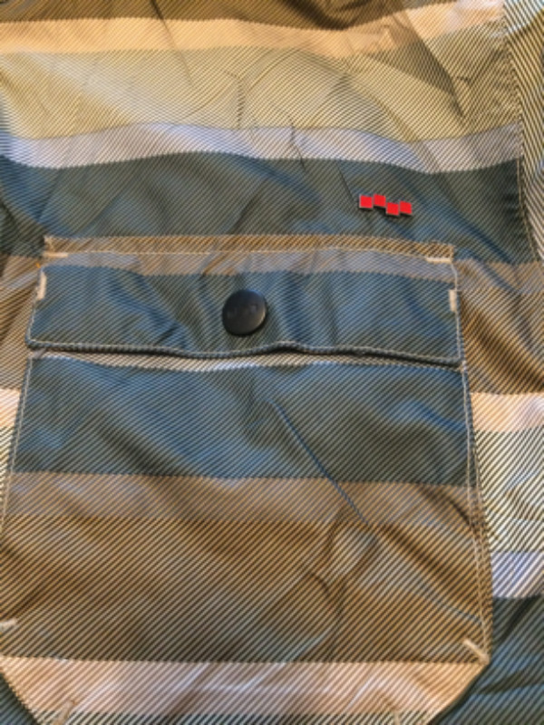 Burton’s “4 Squares” Snowboard Shell Jacket in Snowboard in Calgary - Image 2