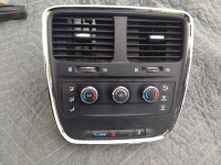 2012 Dodge Grand Caravan center heater cluster