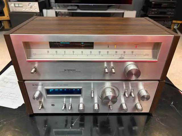 Vintage Pioneer Stereo Amplifier and Tuner Set in Stereo Systems & Home Theatre in Kitchener / Waterloo - Image 3