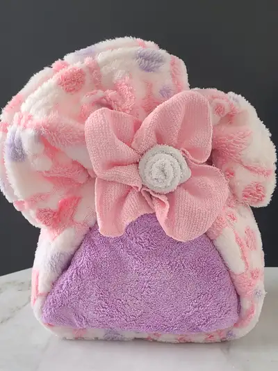 Gâteau de couches (baluchon rose), View more