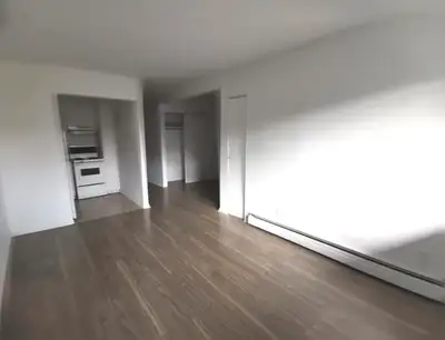 STUDIO STARTING 1050$ PER MONTH