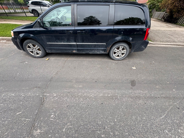 2010 Dodge caravan in Cars & Trucks in Kitchener / Waterloo
