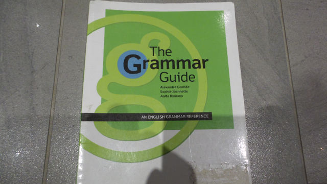 The Grammar Guide - Alexandra Coutlée