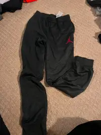 Nike Air Jordan Trackpants Youth boys large