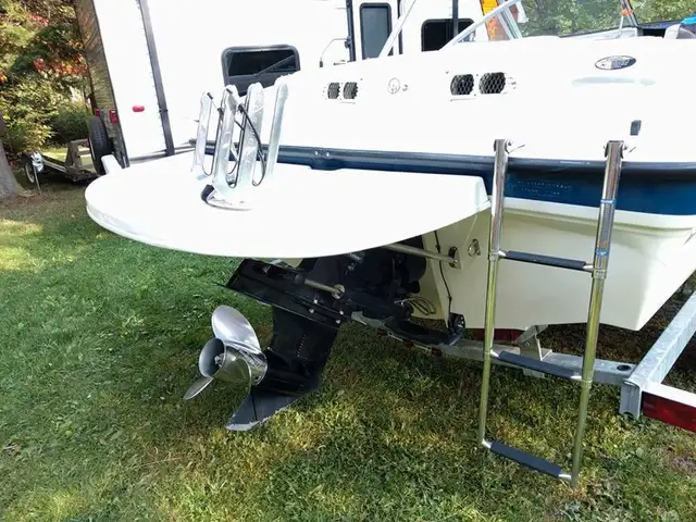 Bateau 4.3L 18.5 pieds Wake édition in Powerboats & Motorboats in Sherbrooke - Image 9