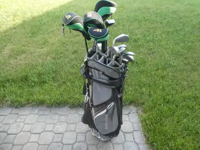 Men’s Right Hand Golf Club set & BMW bag, View more