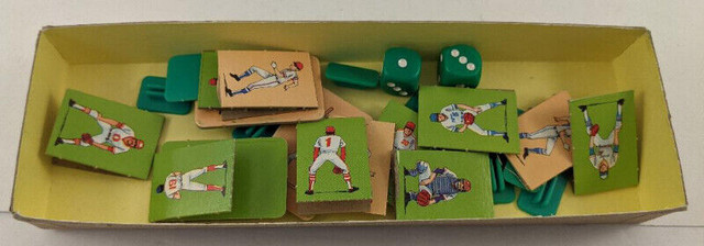 Milton Bradley 1984 Vintage Championship Baseball Board Game in Toys & Games in Markham / York Region - Image 4