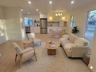 STUNNING MODERN FULLY RENOVATED HOME FOR RENT IN CHARLESWOOD – AVAILABLE NOW! Skip the dated rentals...