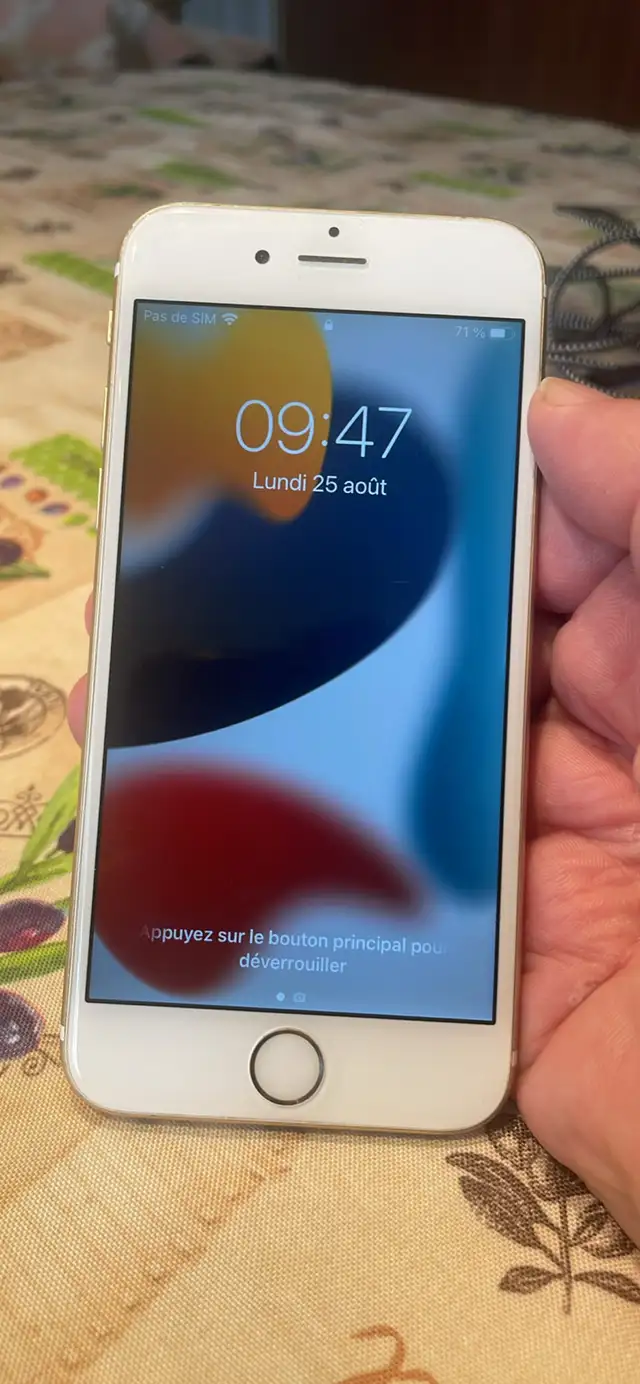Apple iPhone 6s in Cell Phones in Laval / North Shore - Image 2