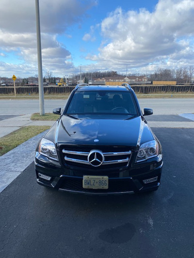 LOW KMS - 2012 Mercedes Benz GLK350 for immediate sale