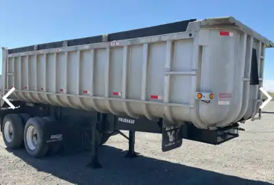Looking for older fruehauf end dump trailer As in photos posted. Thanks.