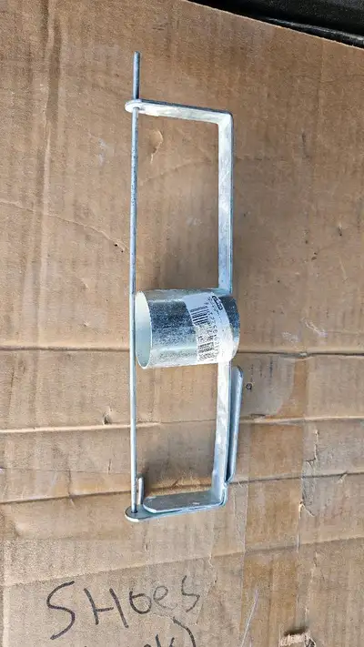 holds 500' of tape belt hung Marshalltown