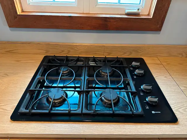 Maytag 30" Gas Cooktop - Black in Stoves, Ovens & Ranges in Kawartha Lakes - Image 3