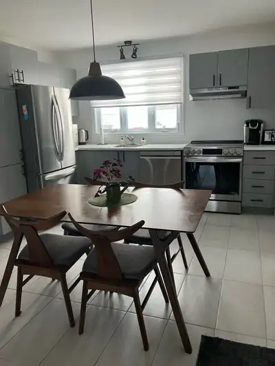 À louer – Magnifique 4 ½ 80 boulevard l’assomption est Beau logement 4 ½ lumineux et bien entretenu,...