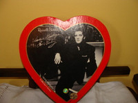 Très jolie boîte en forme de coeur, Elvis Presley