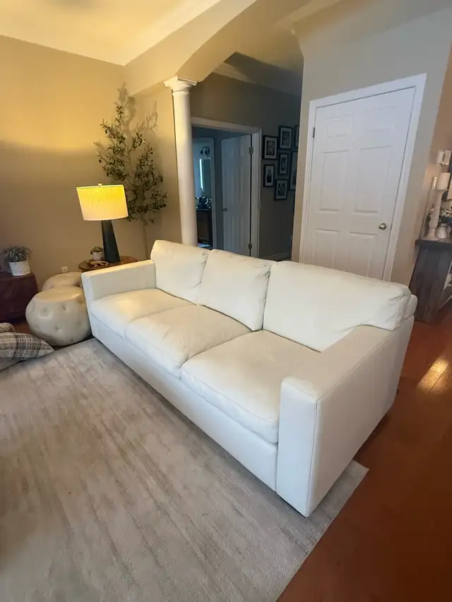 Pallisar full grain leather sofa. in Couches & Futons in Kitchener / Waterloo - Image 2
