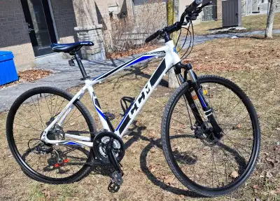 CCM KROSSPORT - 700 bicycle, View more