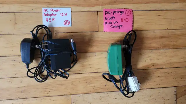 VARIETY OF CHARGERS AND CORDS UNSURE IF THEY WORK. KELLIGREWS PI in Other in St. John's - Image 6