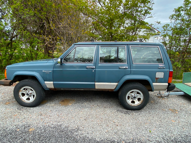 Jeep Wagoneer 1989 a vendre dans Autos et camions  à Ville de Québec - Image 2