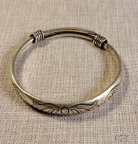 Bracelet artisanale. Tibetan alloy bracelet.