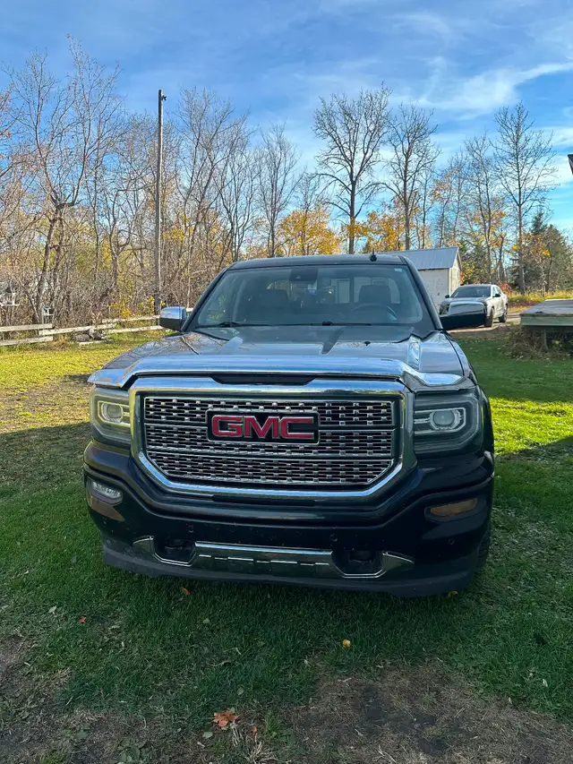 2017 GMC Sierra Denali595518123210844165