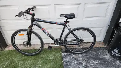 26'' wheel bicycle diamondback manoeuvre carbon fiber effect, View more