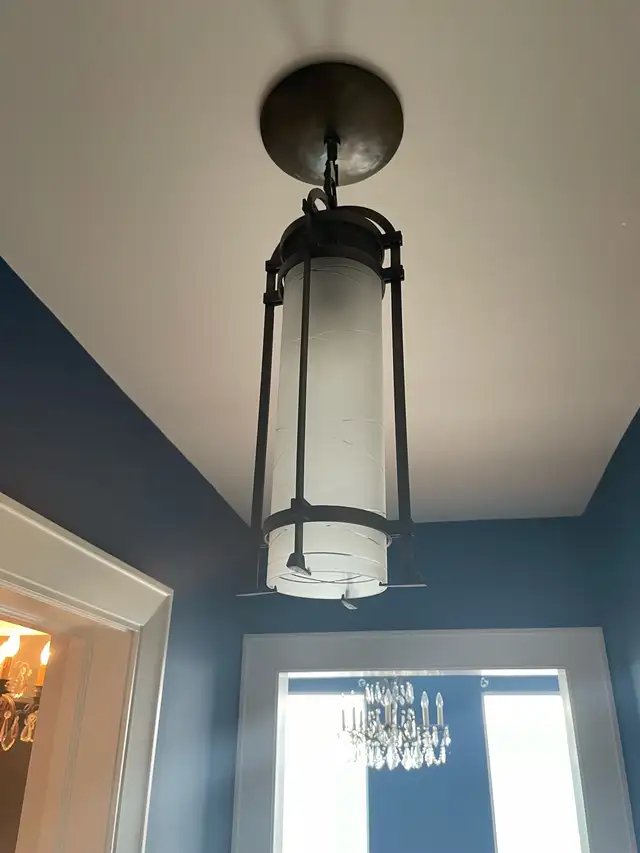 Antique chandelier  in Indoor Lighting & Fans in City of Toronto - Image 3