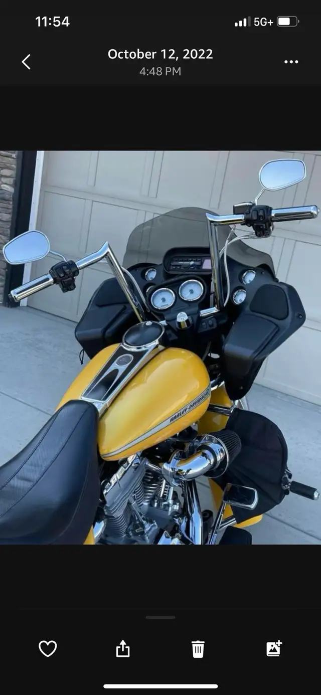 Beauty 2005 Harley Road Glide FLTRI in Touring in Kawartha Lakes - Image 4