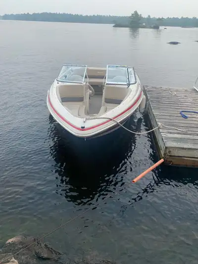 2004 19ft Larson with low hours 4.3l mercruiser 2 yr old mooring cover Heavy duty dual axle trailer...