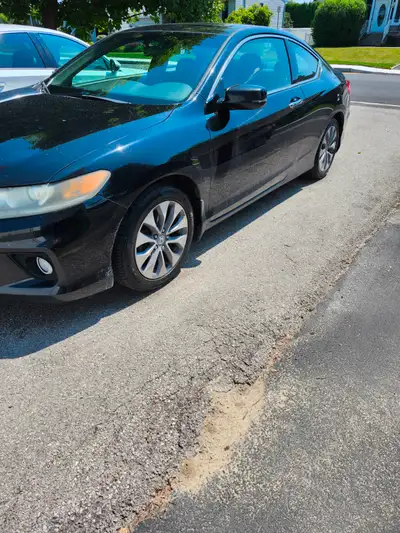 Honda Accord 2015 2 porte, 260,000km, automatique, A/C fonction, 4 cylindres, 2.4 L, Freins et disqu...