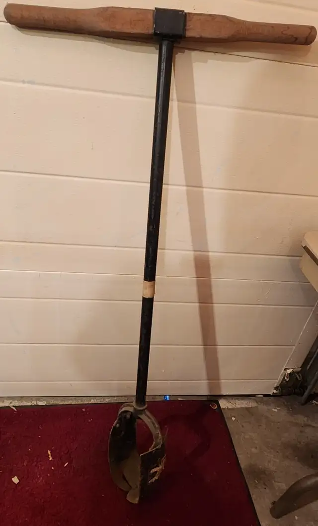 Post Hole Digger, Axe, Tree Timmer - Read Description in Outdoor Tools & Storage in Edmonton - Image 5