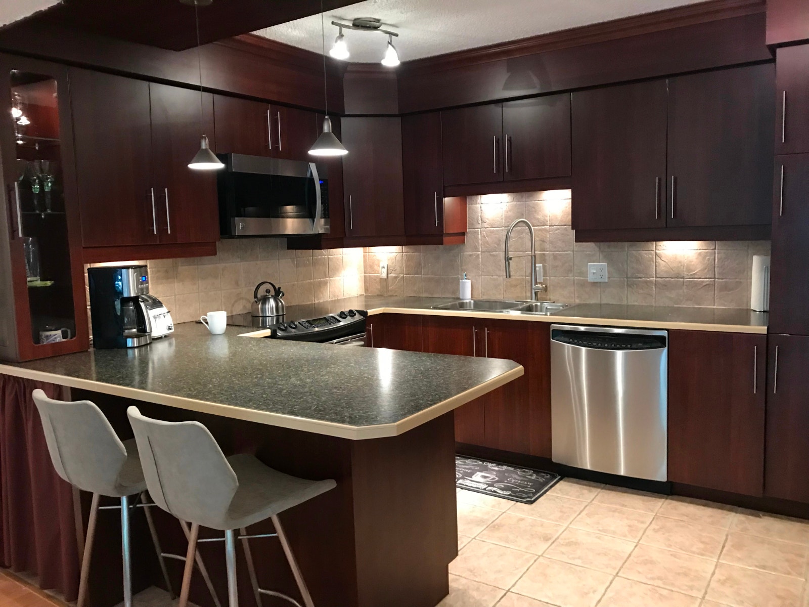Ville Marie Downtown Private Suite — photo 3