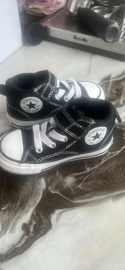 My baby never worn them and now outgrew them! Great condition! Size 6 toddler