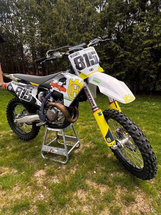 2023 Husqvarna fc450 in Dirt Bikes & Motocross in London - Image 4