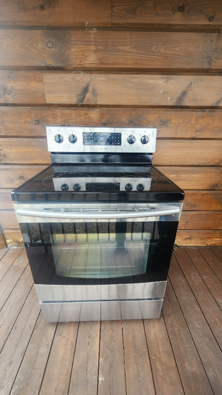 Cuisinière à donner dans Cuisinières, fours et fourneaux  à Lac-Saint-Jean