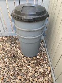 3 Rubbermaid Garbage Cans