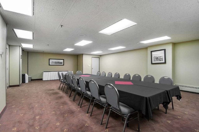 Commercial space, $17 gross in Commercial & Office Space for Rent in Yellowknife - Image 3