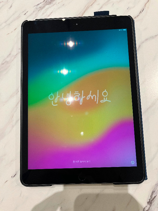 7th Generation iPad in iPads & Tablets in Winnipeg - Image 2