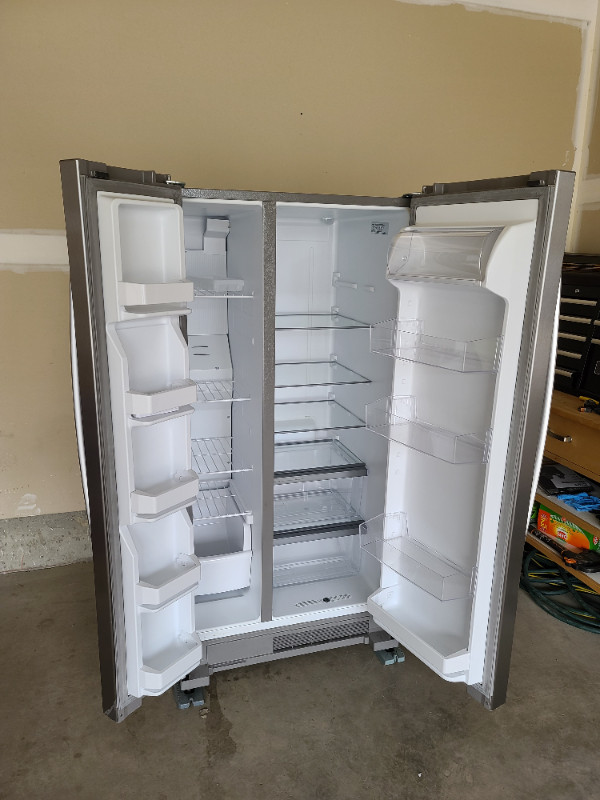 Whirlpool 33inch SidebySide Refrigerator Refrigerators Calgary