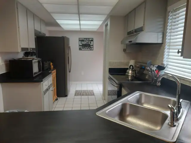 Beautiful Condo Located in Sarasota Florida Mins to Siesta Keys in Florida in Canada - Image 6