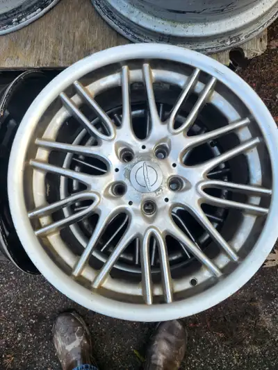 Set of 4 Original Chrysler 18" alloy rims. asking $110 or best offer