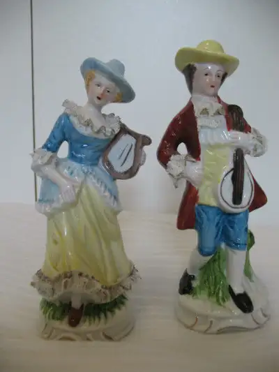 Bibelot ancien, View more