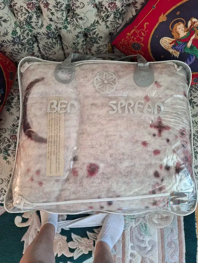 Blankets and Bed sheets.  Brand New. in Bedding in City of Toronto - Image 9