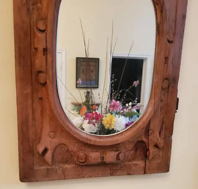 ANTIQUE MIRROR in Arts & Collectibles in City of Toronto - Image 5