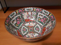 EARLY 20TH C VINT CHINESE FAMILLE ROSE MEDALLION PUNCH BOWL