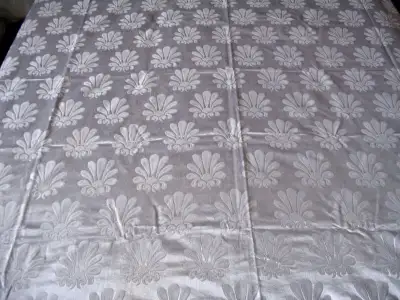 Couvre-lit (tissus satiné) pour un lit double. Très beau motif Couvre-lit Meghalaya tissé à la main....